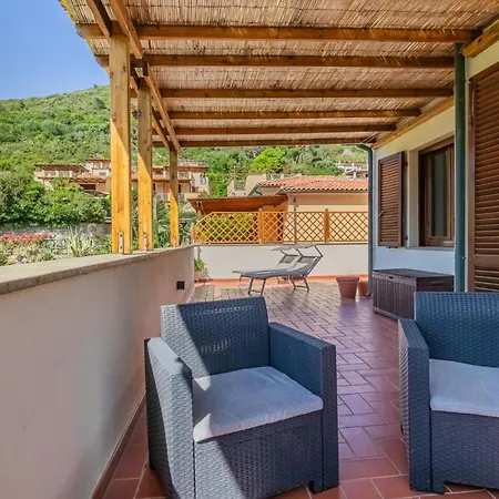 Acquasalata Villa *