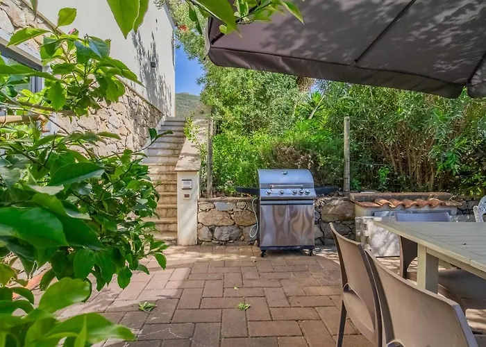 Acquasalata Villa Nisporto