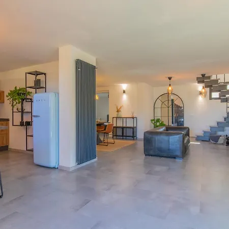 Acquasalata Villa