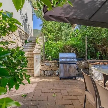 Acquasalata Villa Nisporto